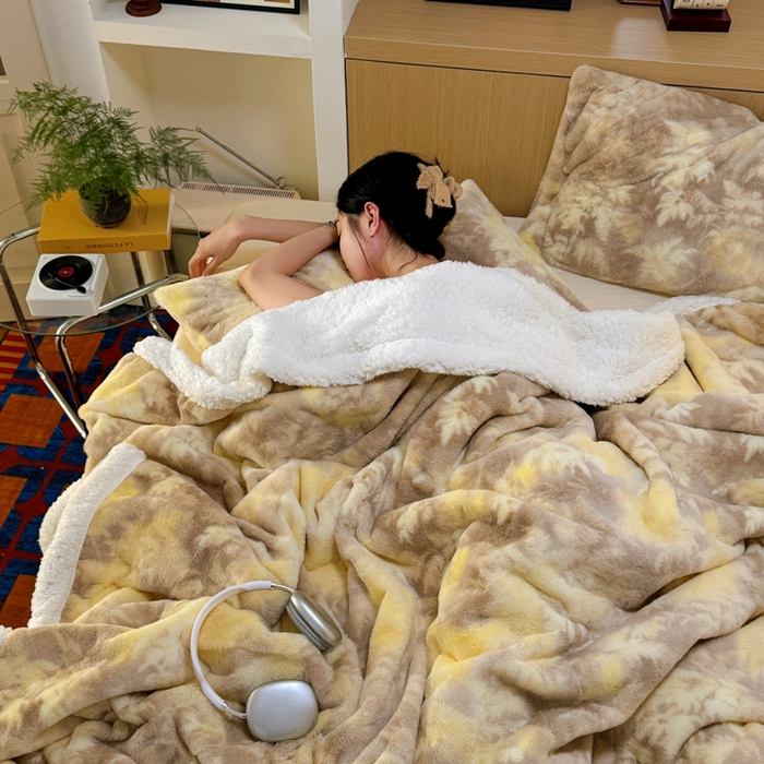 91家纺网 家纺一手货源 找家纺 春光里 2025新款兔毛羊羔绒收包边毛毯 暖阳