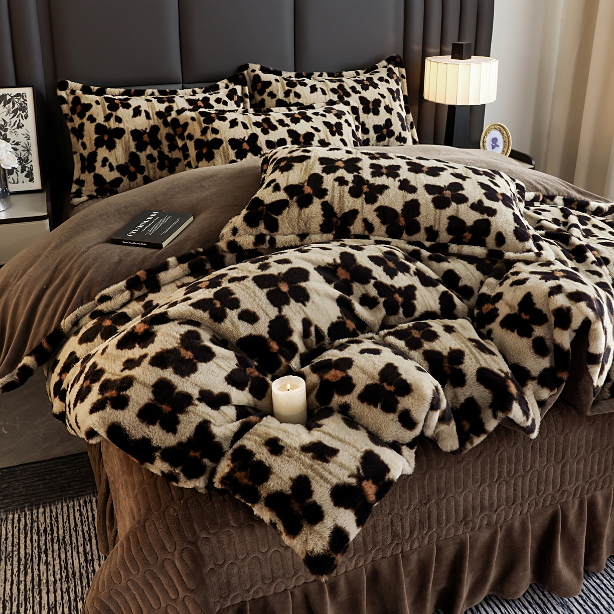 91家纺网 家纺一手货源 找家纺 提花大世界 2025新款轻奢法式加厚美拉德系列高克重兔绒牛奶绒床盖床单床笠款四件套 蝶豹-咖