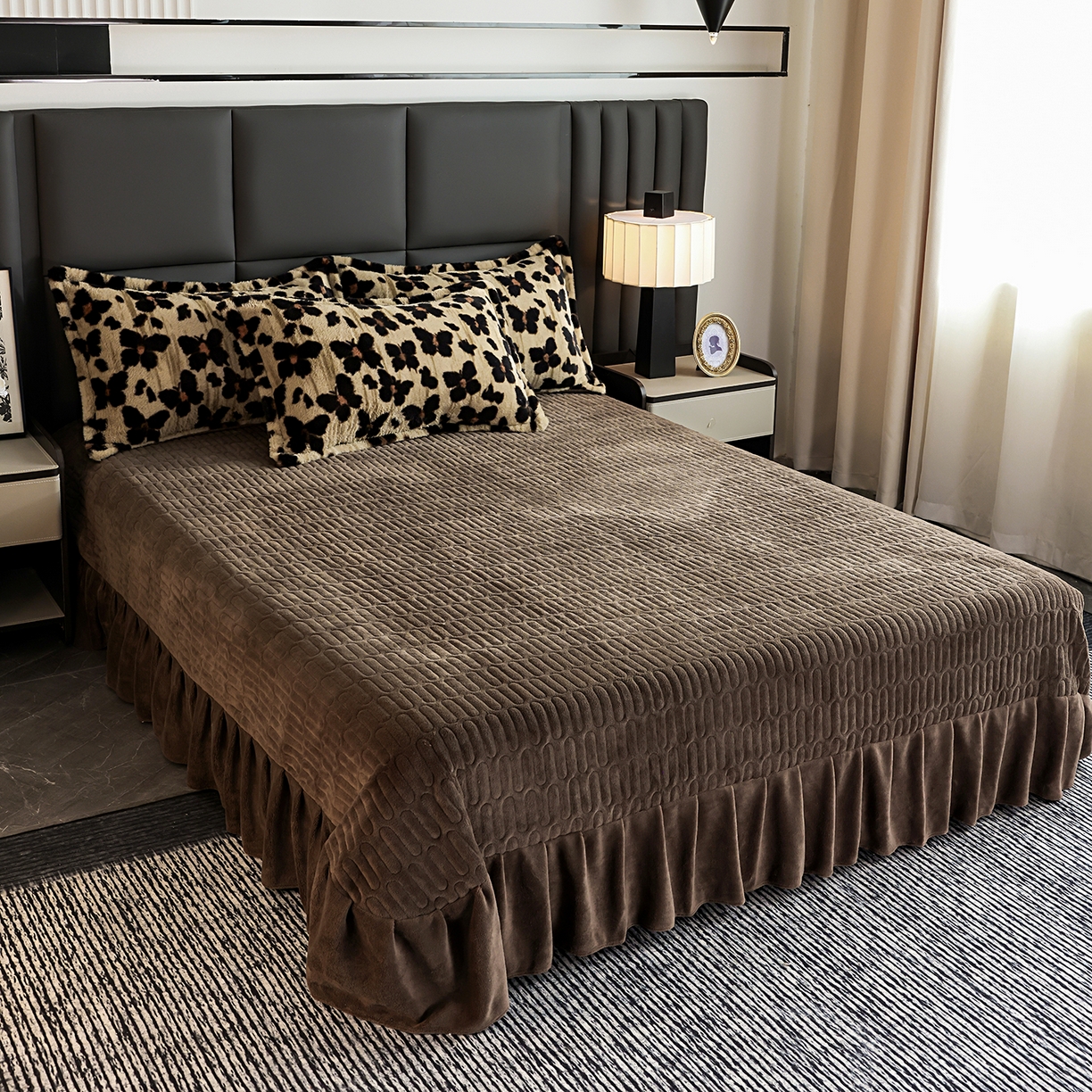 91家纺网 家纺一手货源 找家纺 提花大世界 2025新款轻奢法式加厚美拉德系列高克重兔绒牛奶绒床盖床单床笠款四件套 蝶豹-咖