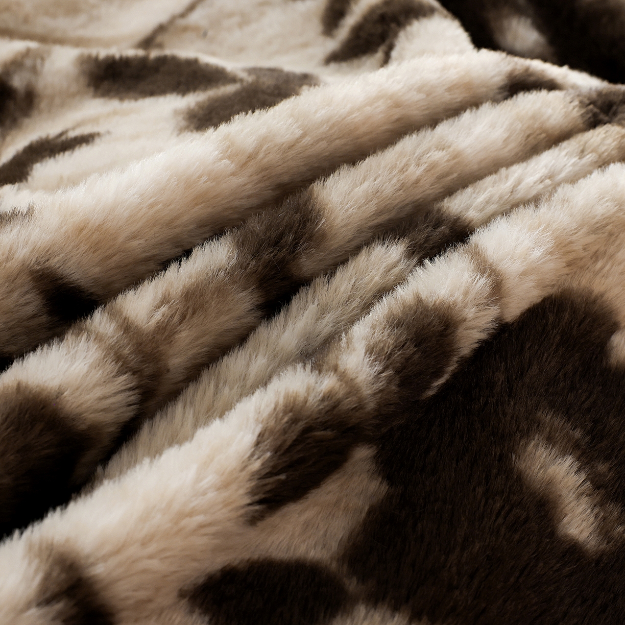 91家纺网 家纺一手货源 找家纺 提花大世界 2025新款轻奢法式加厚美拉德系列高克重兔绒牛奶绒床盖床单床笠款四件套 简爱-咖