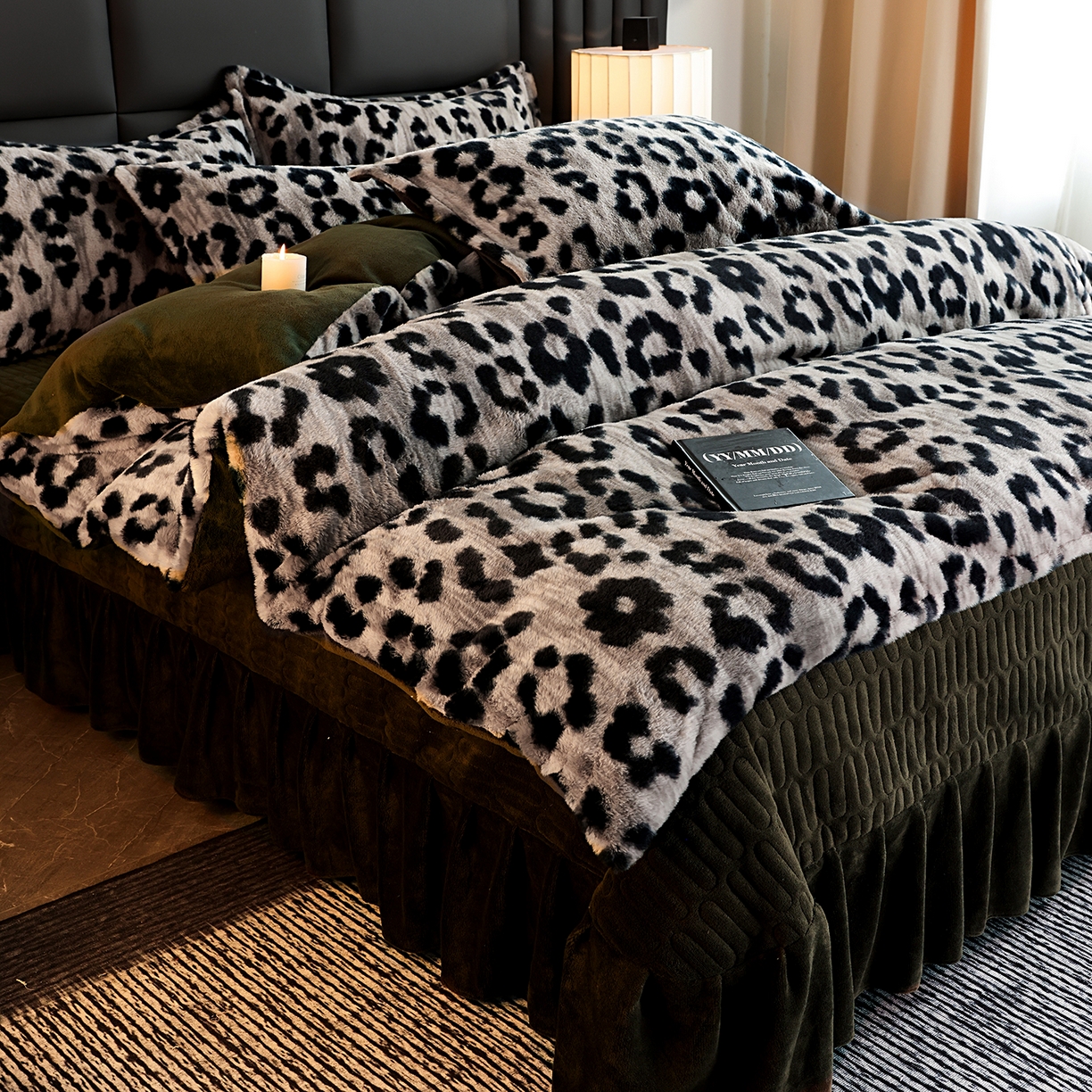 91家纺网 家纺一手货源 找家纺 提花大世界 2025新款轻奢法式加厚美拉德系列高克重兔绒牛奶绒床盖床单床笠款四件套 法式豹纹-灰