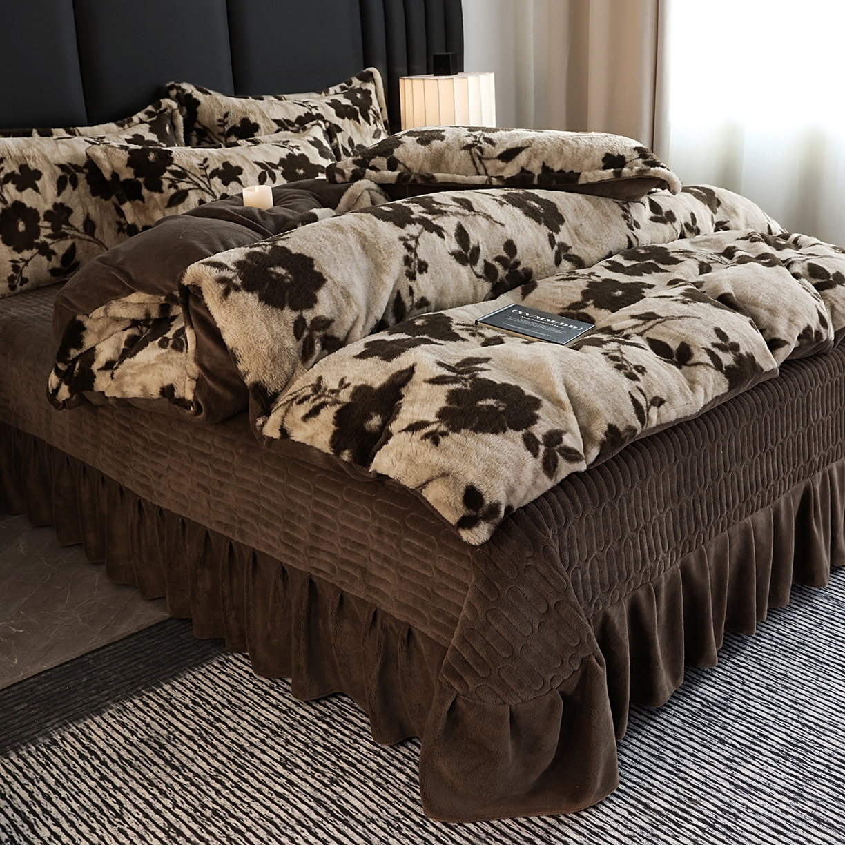 91家纺网 家纺一手货源 找家纺 提花大世界 2025新款轻奢法式加厚美拉德系列高克重兔绒牛奶绒床盖床单床笠款四件套 简爱-咖