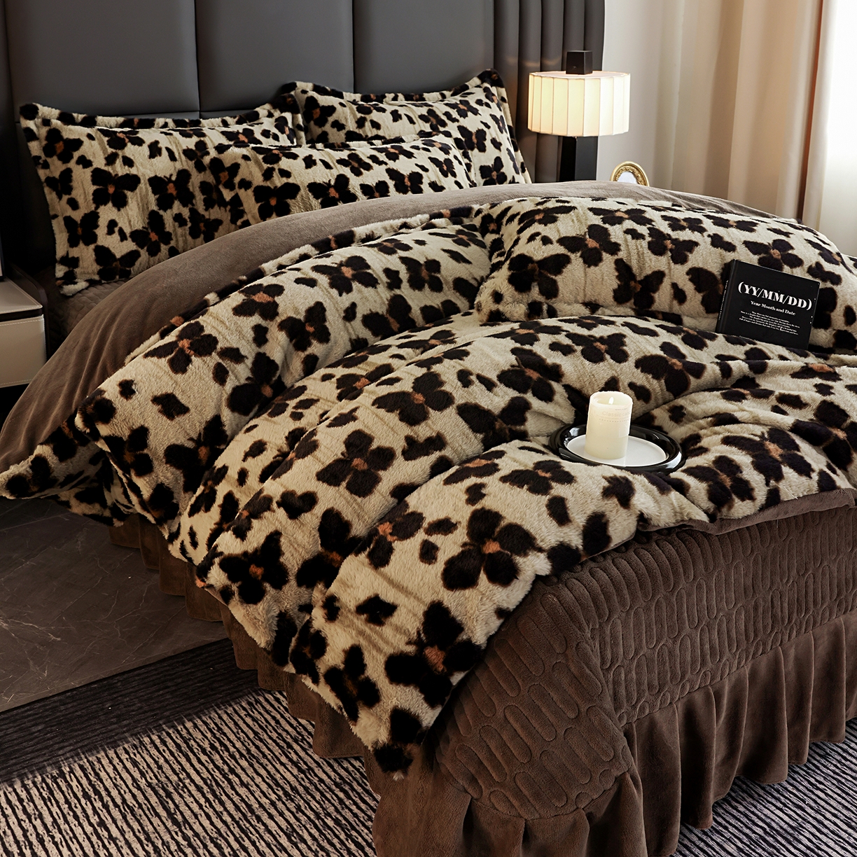 91家纺网 家纺一手货源 找家纺 提花大世界 2025新款轻奢法式加厚美拉德系列高克重兔绒牛奶绒床盖床单床笠款四件套 蝶豹-咖