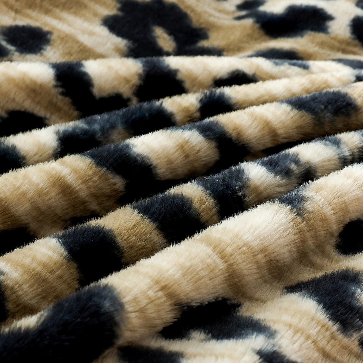 91家纺网 家纺一手货源 找家纺 提花大世界 2025新款轻奢法式加厚美拉德系列高克重兔绒牛奶绒床盖床单床笠款四件套 法式豹纹-咖