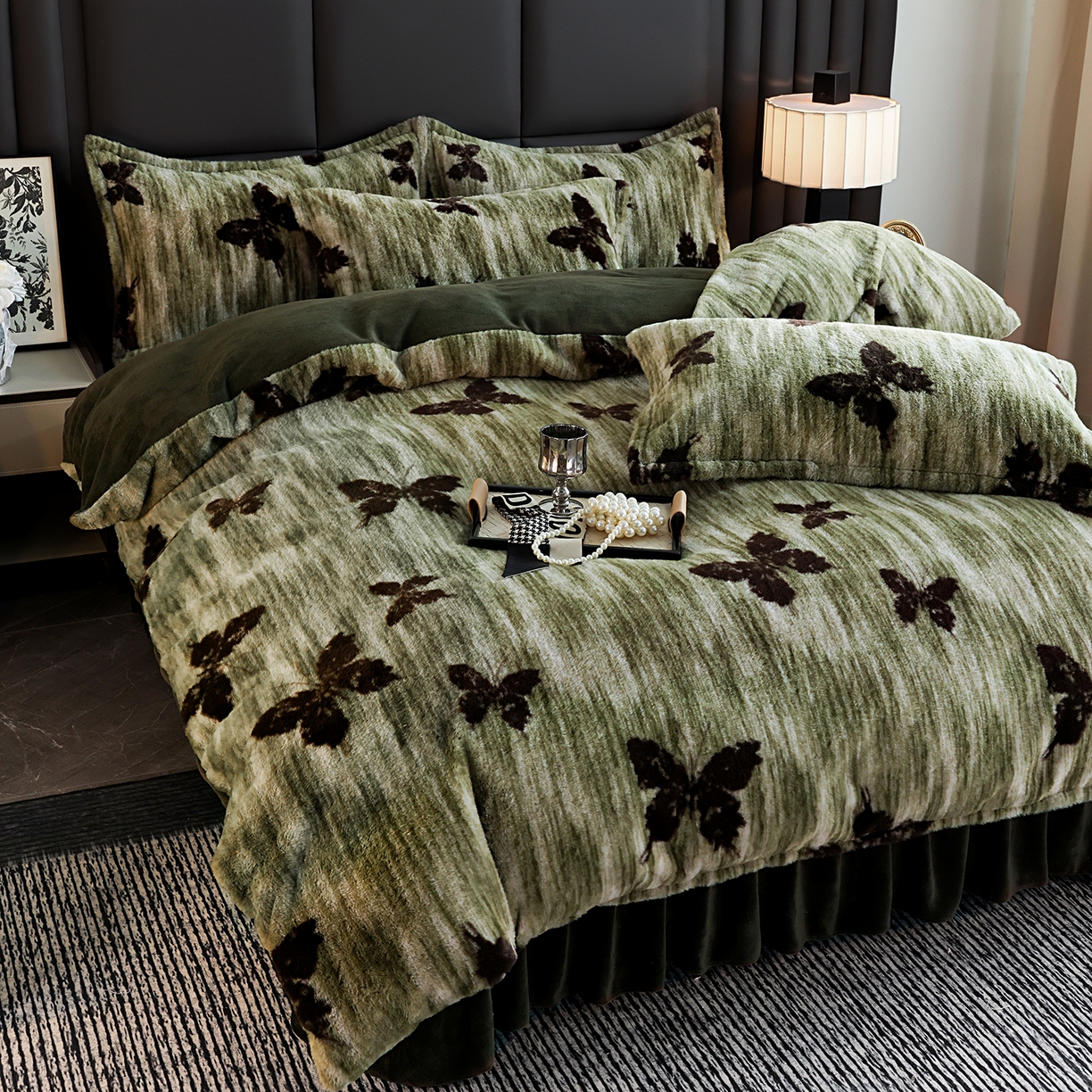 91家纺网 家纺一手货源 找家纺 提花大世界 2025新款轻奢法式加厚美拉德系列高克重兔绒牛奶绒床盖床单床笠款四件套 蝶舞-绿