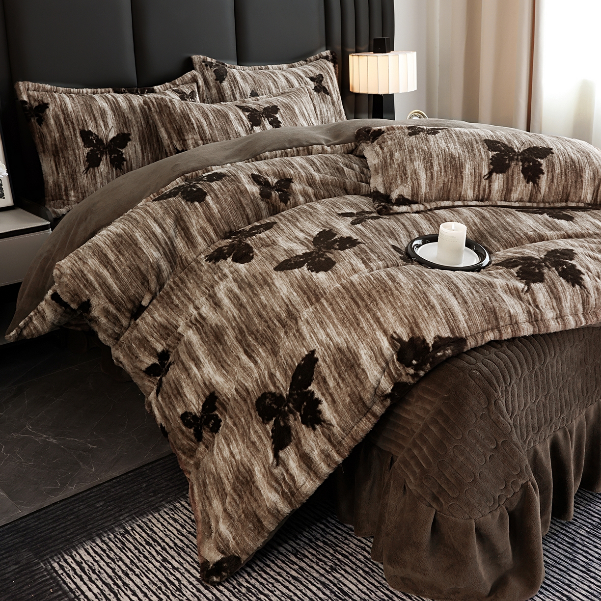 91家纺网 家纺一手货源 找家纺 提花大世界 2025新款轻奢法式加厚美拉德系列高克重兔绒牛奶绒床盖床单床笠款四件套 蝶舞-咖