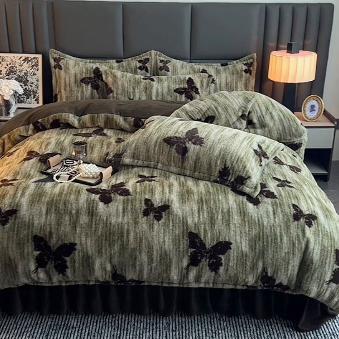 91家纺网 家纺一手货源 找家纺 提花大世界 2025新款轻奢法式加厚美拉德系列高克重兔绒牛奶绒床盖床单床笠款四件套 蝶舞-绿