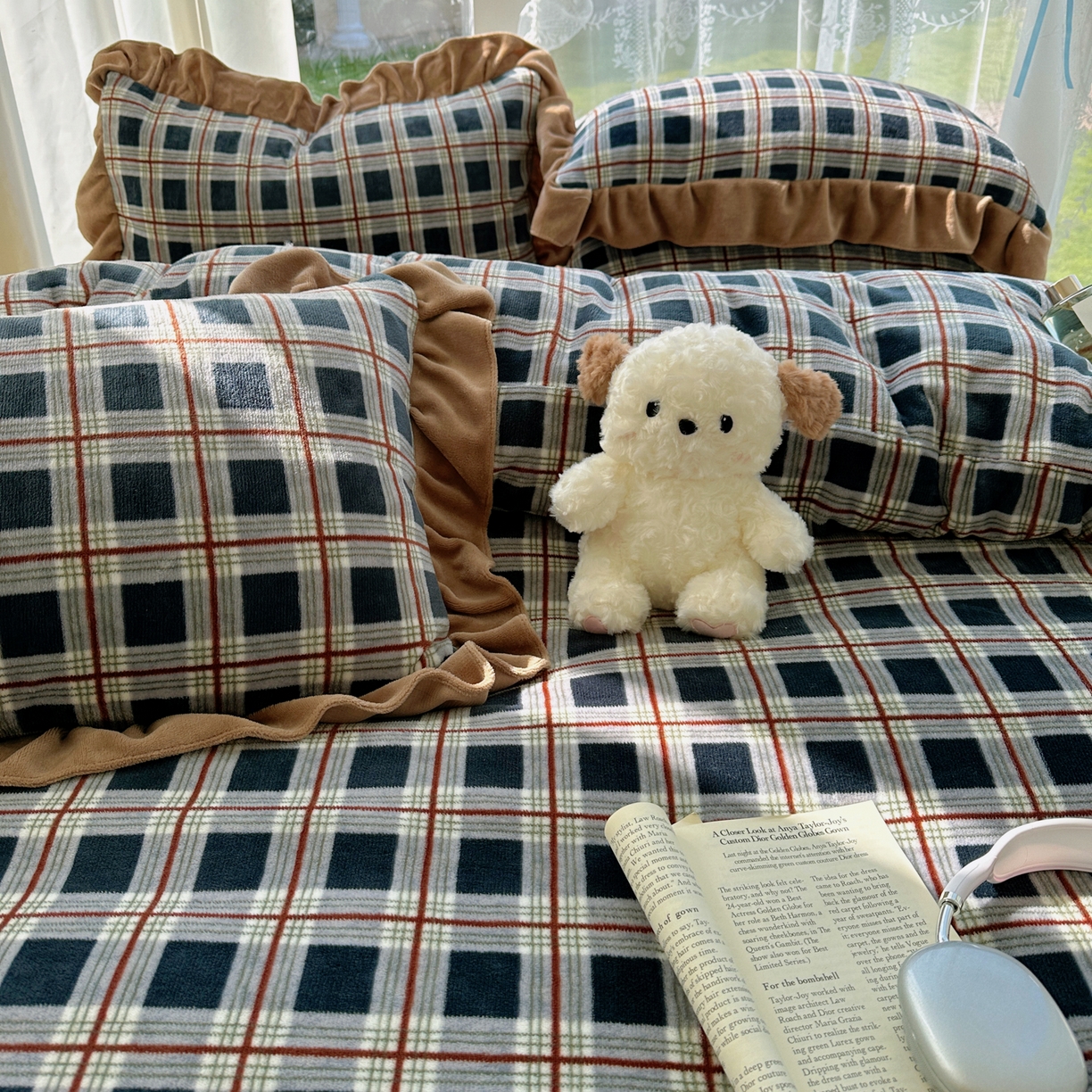 91家纺网 家纺一手货源 找家纺 富米莱（原臻工厂） 2025秋冬保暖中古风格子牛奶绒花边床盖床单四件套 艾伦