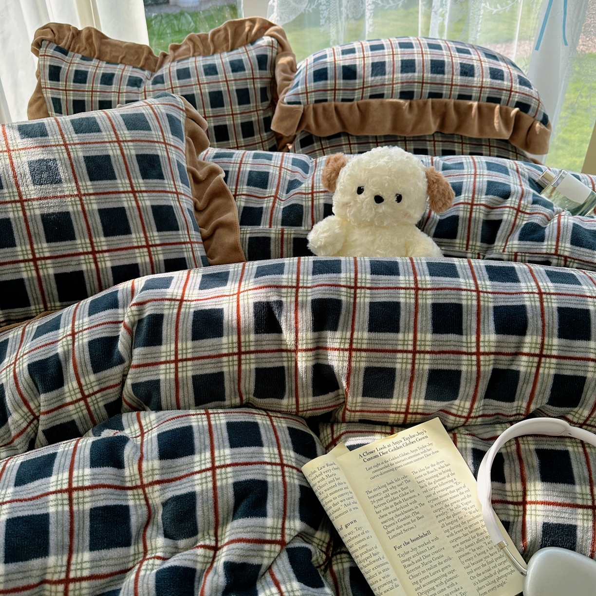 91家纺网 家纺一手货源 找家纺 （总）富米莱（原臻工厂） 2025秋冬保暖中古风格子牛奶绒花边床盖床单四件套