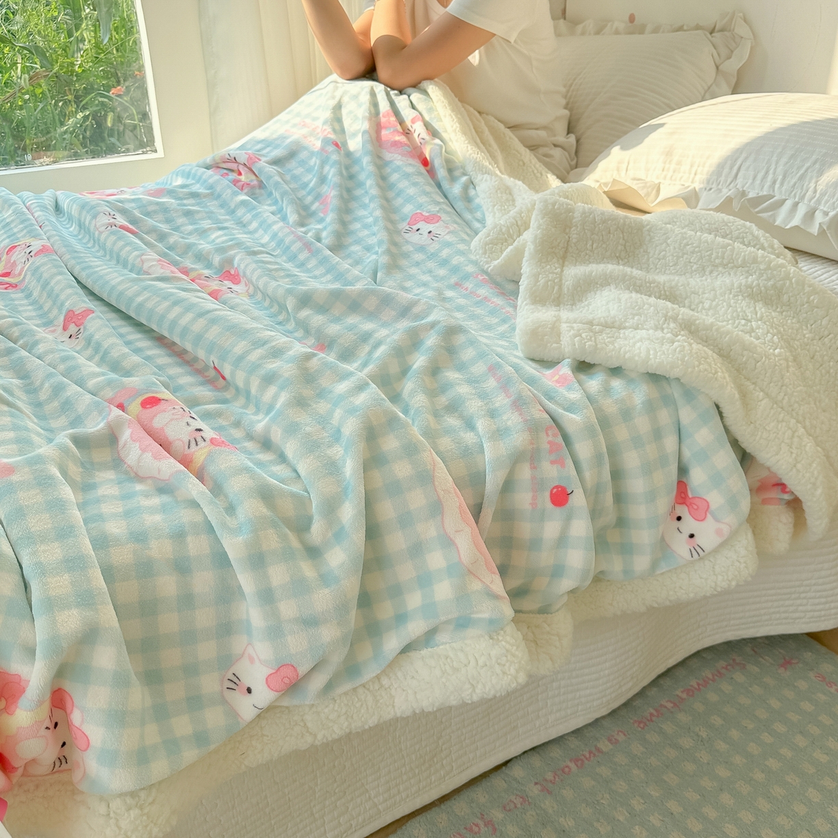 91家纺网 家纺一手货源 找家纺 韩巢家纺 2025秋冬新款A类牛奶绒羊羔绒多功能毛毯毯子 糯叽kt猫