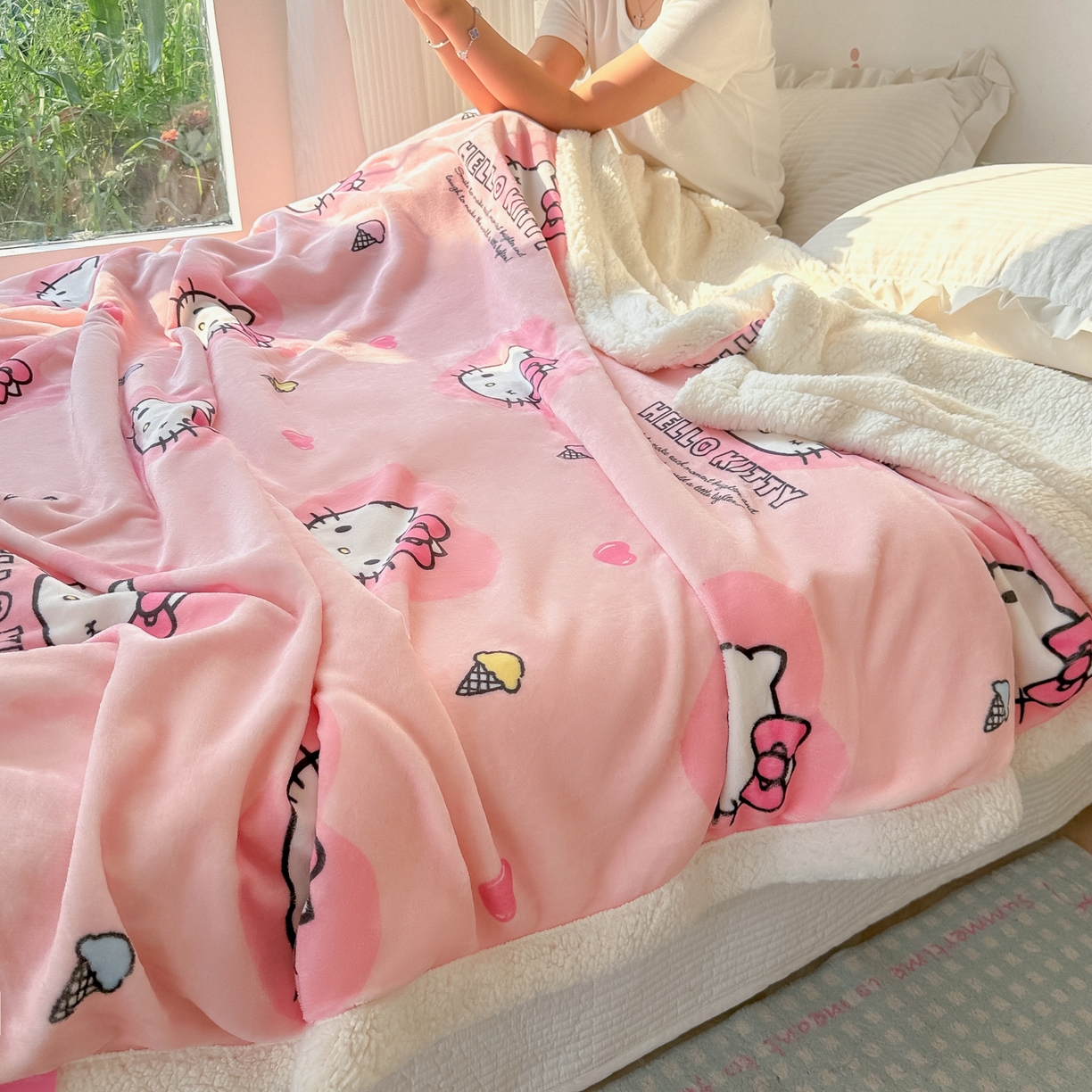 91家纺网 家纺一手货源 找家纺 韩巢家纺 2025秋冬新款A类牛奶绒羊羔绒多功能毛毯毯子 困困凯蒂