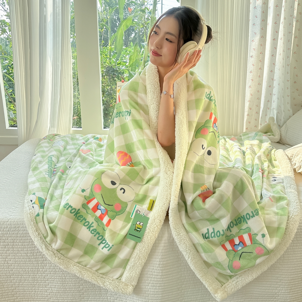 91家纺网 家纺一手货源 找家纺 韩巢家纺 2025秋冬新款A类牛奶绒羊羔绒多功能毛毯毯子 亲亲蛙蛙