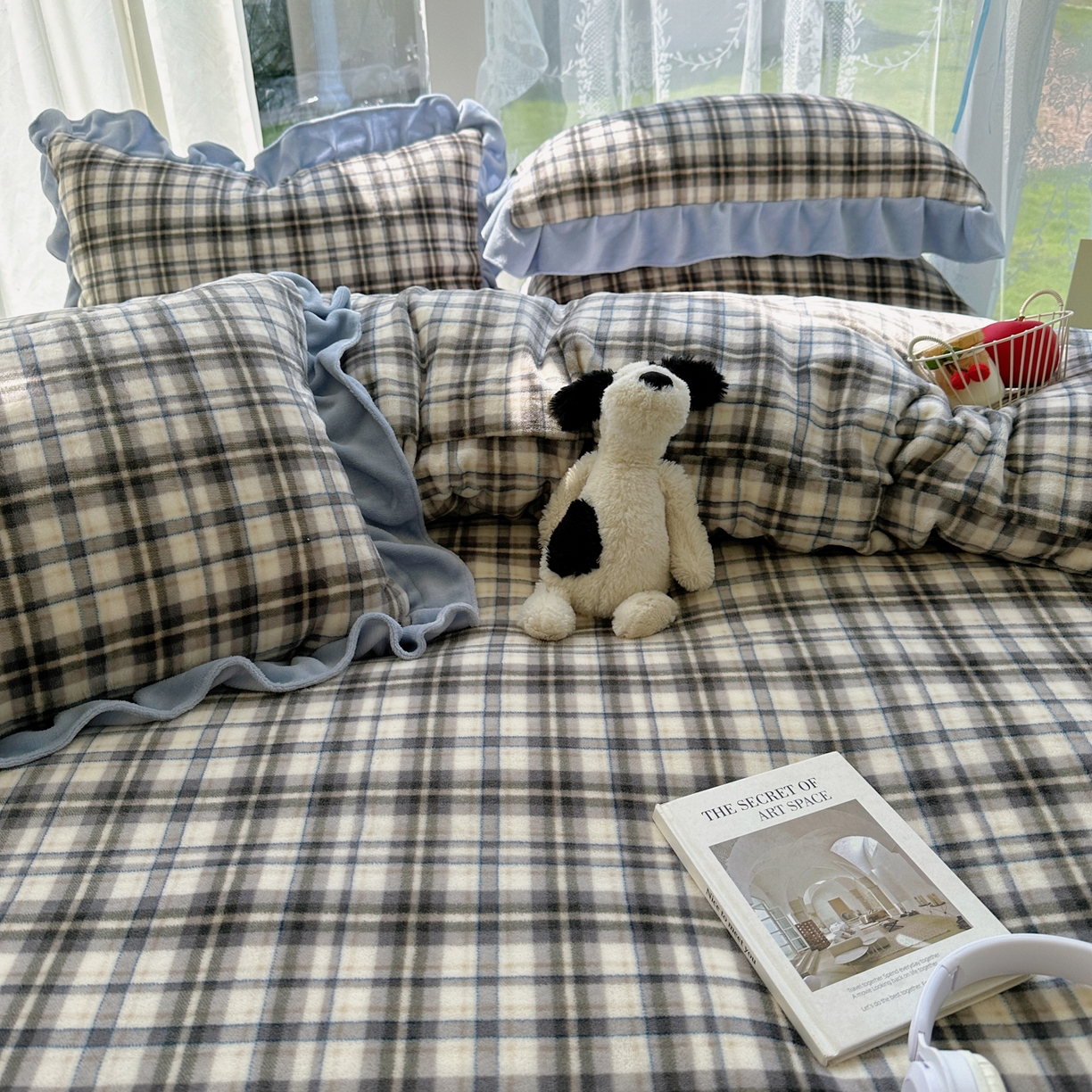 91家纺网 家纺一手货源 找家纺 富米莱（原臻工厂） 2025秋冬保暖中古风格子牛奶绒花边床盖床单四件套 蓝调