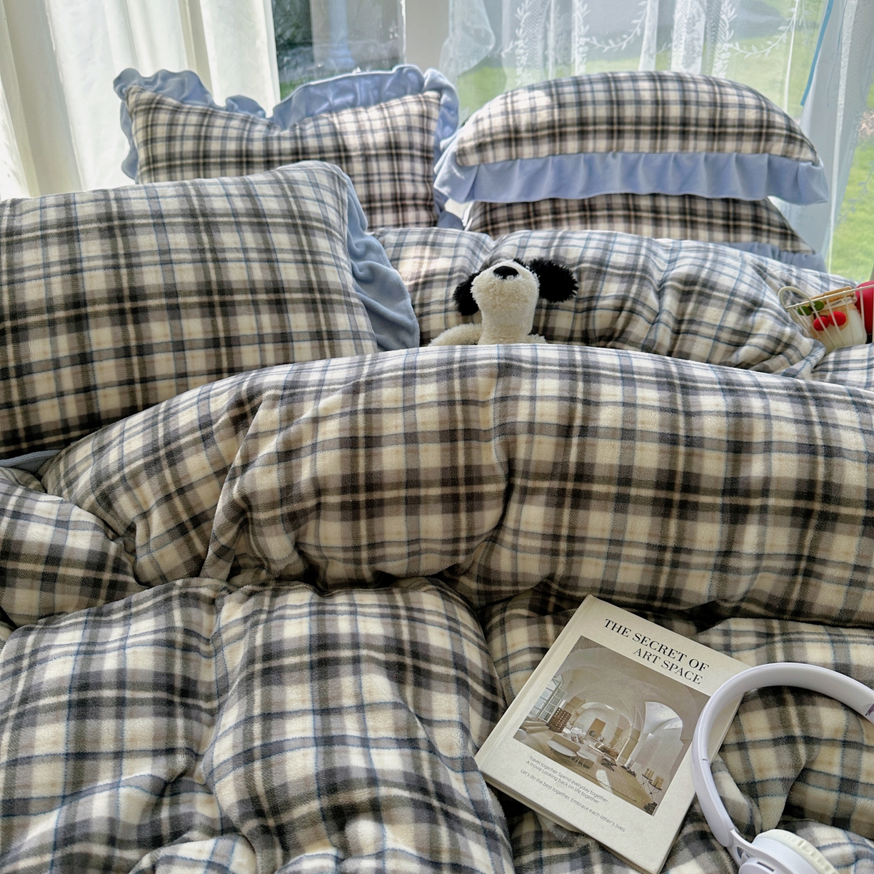 91家纺网 家纺一手货源 找家纺 富米莱（原臻工厂） 2025秋冬保暖中古风格子牛奶绒花边床盖床单四件套 蓝调