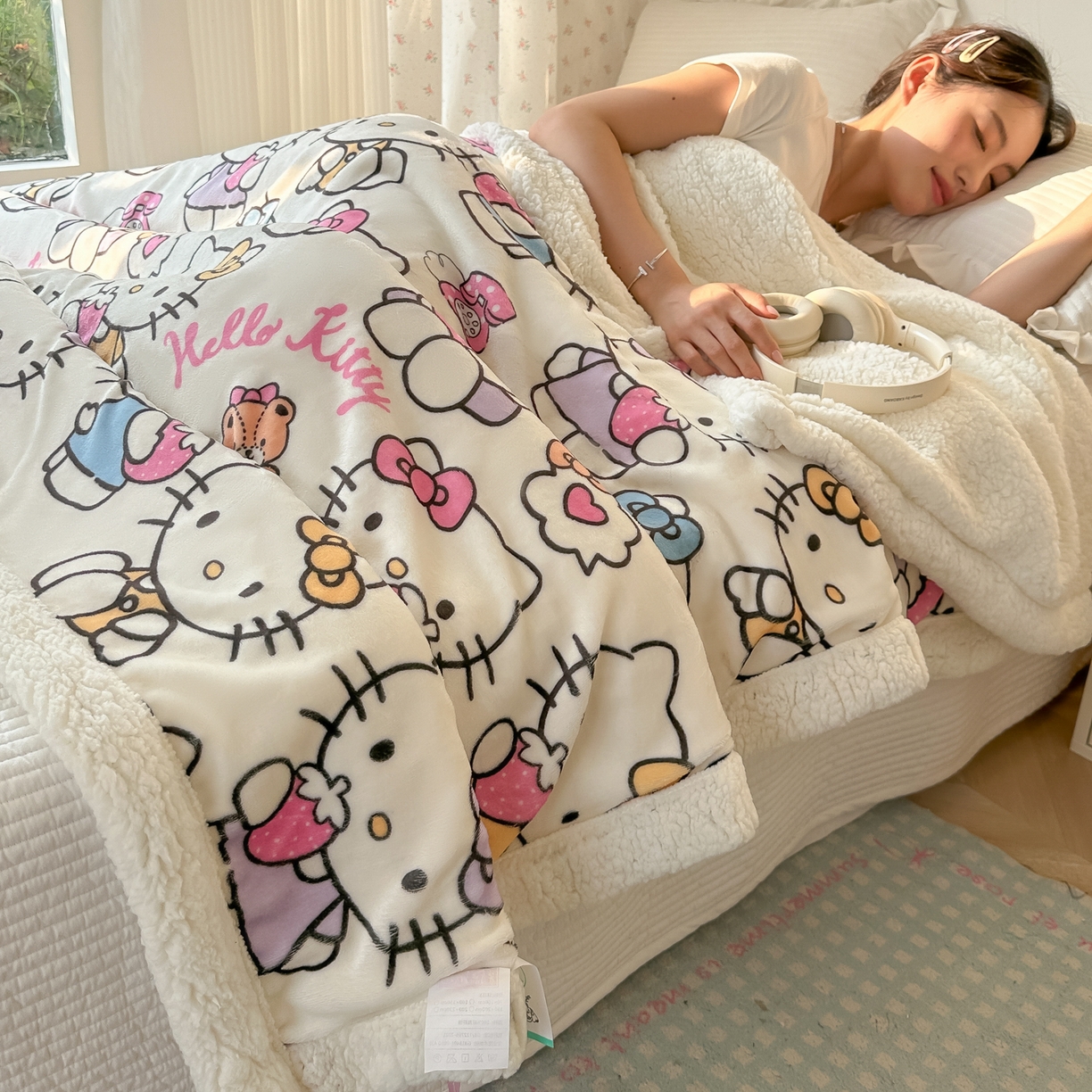 91家纺网 家纺一手货源 找家纺 韩巢家纺 2025秋冬新款A类牛奶绒羊羔绒多功能毛毯毯子 彩线条kt