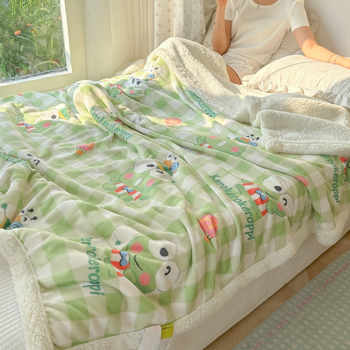 91家纺网 家纺一手货源 找家纺 韩巢家纺 2025秋冬新款A类牛奶绒羊羔绒多功能毛毯毯子 亲亲蛙蛙