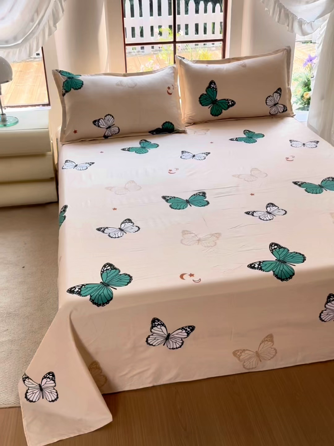 91家纺网 家纺一手货源 找家纺 亿佳人 2025新款加厚芦荟棉床单磨毛化纤床单 蝶舞飞扬