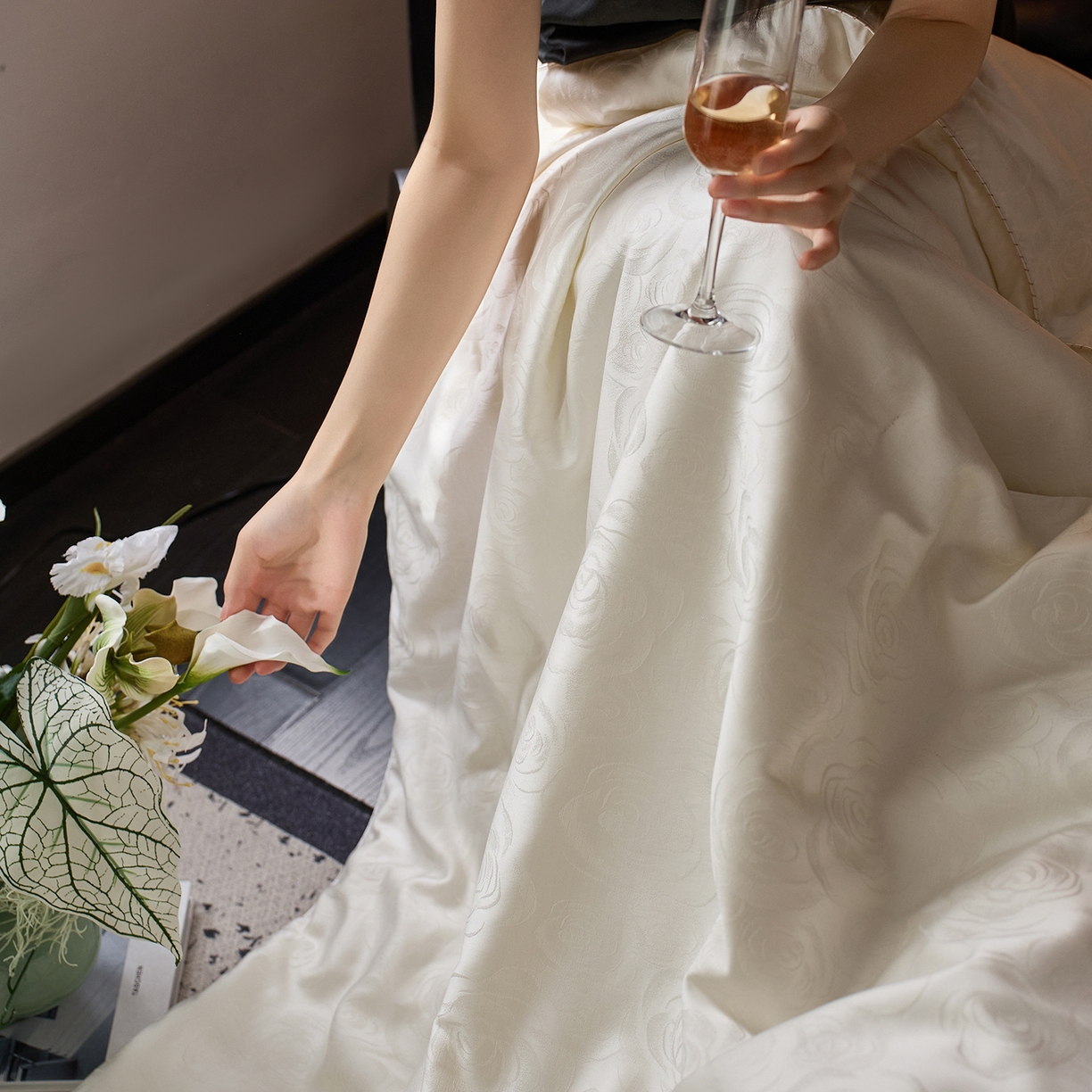 91家纺网 家纺一手货源 找家纺 （总）安莱生活 2025新款玫纱雅韵蚕丝夹层羽绒被子被芯