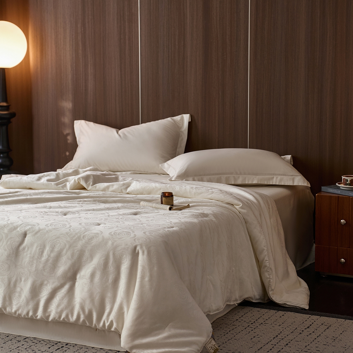 91家纺网 家纺一手货源 找家纺 （总）安莱生活 2025新款玫纱雅韵蚕丝夹层羽绒被子被芯