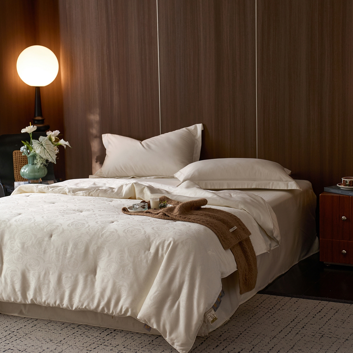 91家纺网 家纺一手货源 找家纺 （总）安莱生活 2025新款玫纱雅韵蚕丝夹层羽绒被子被芯