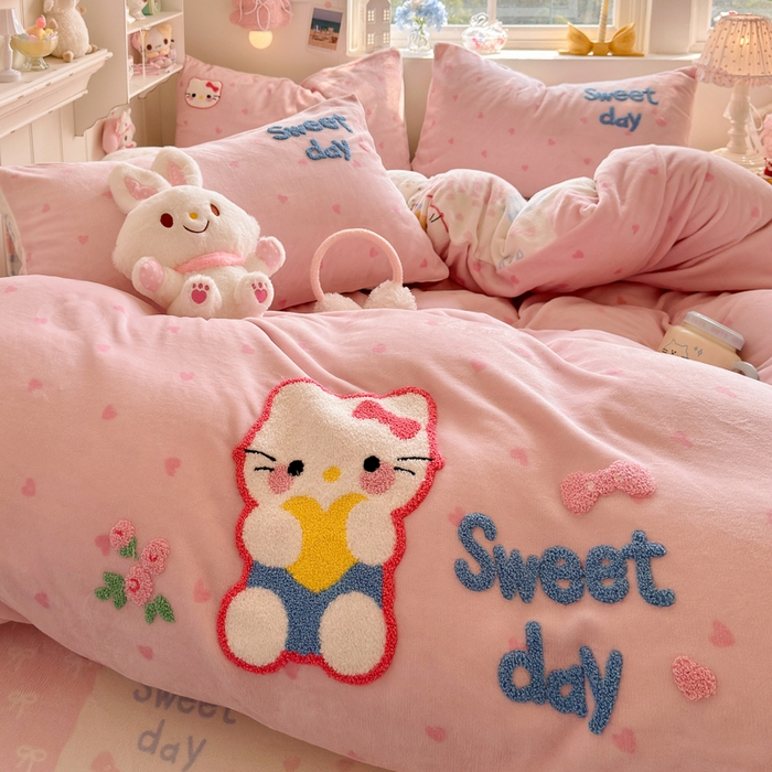 91家纺网 家纺一手货源 找家纺 Sweet dreams甜梦 2025新款全消光牛奶绒毛巾绣印花四件套 爱心粉猫