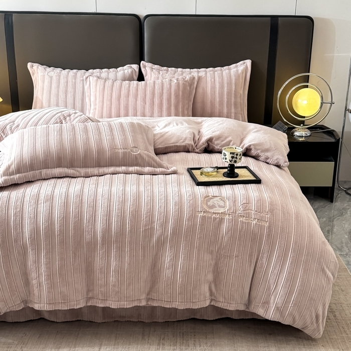 91家纺网 家纺一手货源 找家纺 （总）保罗圣迪奥 2025新款230克牛奶绒四件套-布兰卡