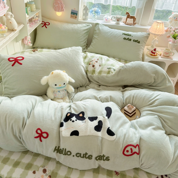 91家纺网 家纺一手货源 找家纺 Sweet dreams甜梦 2025新款全消光牛奶绒毛巾绣印花四件套 斑点小猫