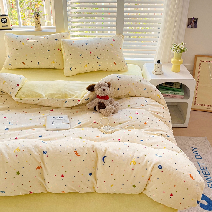 91家纺网 家纺一手货源 找家纺 （总）暖芯优选 2025新款小清新加厚高克重牛奶绒四件套直播热款电商热款