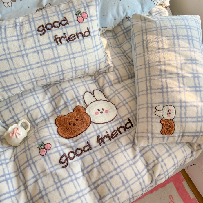 91家纺网 家纺一手货源 找家纺 Sweet dreams甜梦 2025新款全消光牛奶绒毛巾绣印花四件套 好朋友