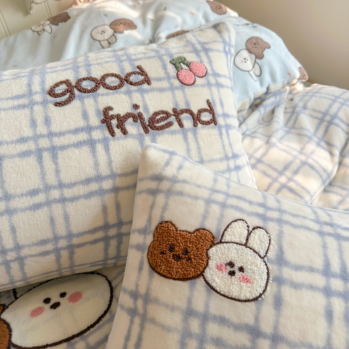 91家纺网 家纺一手货源 找家纺 Sweet dreams甜梦 2025新款全消光牛奶绒毛巾绣印花四件套 好朋友