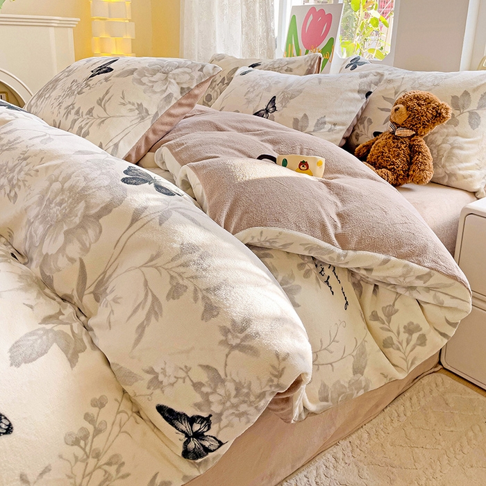 91家纺网 家纺一手货源 找家纺 （总）暖芯优选 2025新款小清新加厚高克重牛奶绒四件套直播热款电商热款