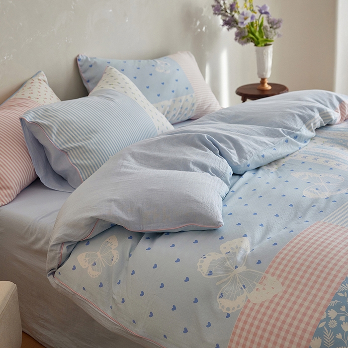 91家纺网 家纺一手货源 找家纺 安莱生活 2025新款A类母婴级全棉双层纱印花四件套--云羽织梦系列 云羽织梦-水蓝