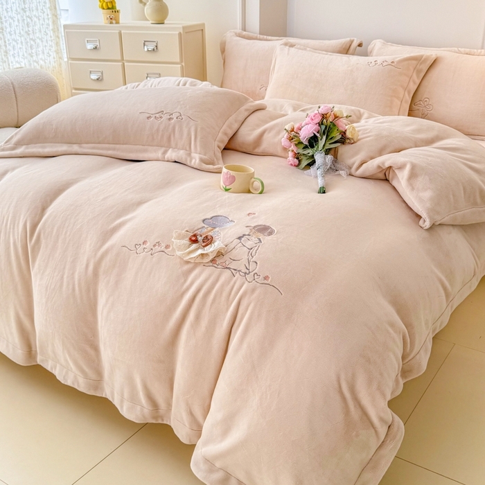 91家纺网 家纺一手货源 找家纺 （总）保罗圣迪奥 2025新款250克全消光牛奶绒四件套-安妮