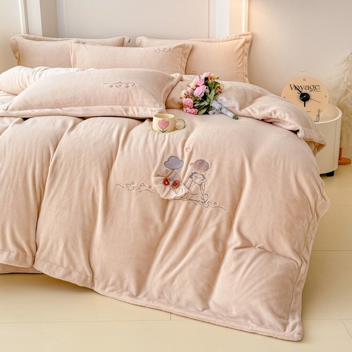 91家纺网 家纺一手货源 找家纺 （总）保罗圣迪奥 2025新款250克全消光牛奶绒四件套-安妮