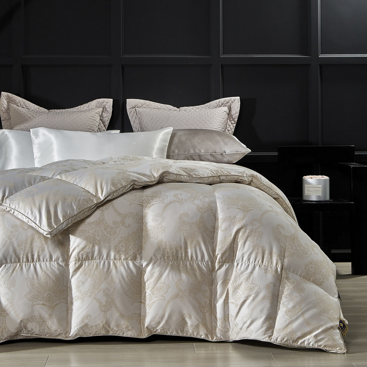 91家纺网 家纺一手货源 找家纺 暖羽屋羽绒馆 2025新款400T95白鹅绒被芯 羽绒被双层加厚 静音鹅绒被芯 婚庆羽绒被子 Q维斯