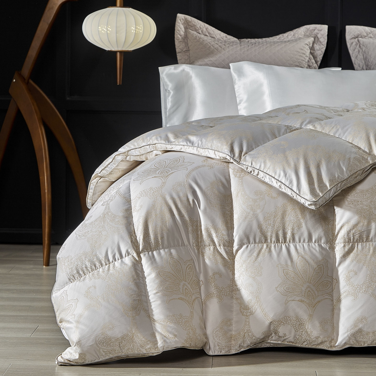 91家纺网 家纺一手货源 找家纺 暖羽屋羽绒馆 2025新款400T95白鹅绒被芯 羽绒被双层加厚 静音鹅绒被芯 婚庆羽绒被子 Q维斯