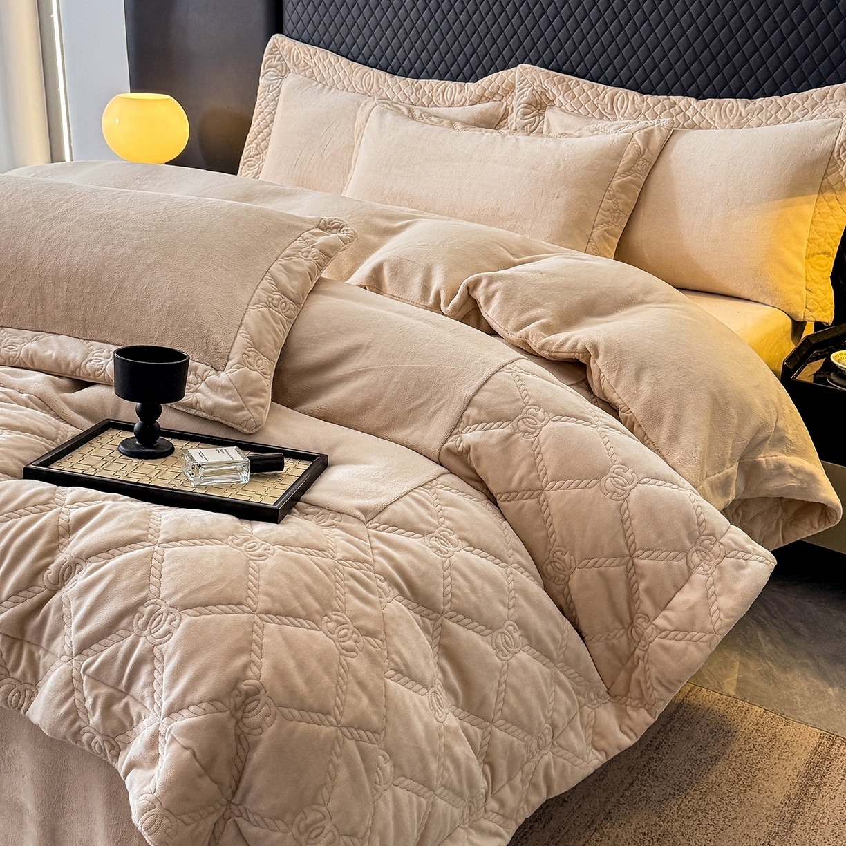 91家纺网 家纺一手货源 找家纺 （总）保罗圣迪奥 2025新款250克全消光抗绣工艺四件套-沐凡系列二