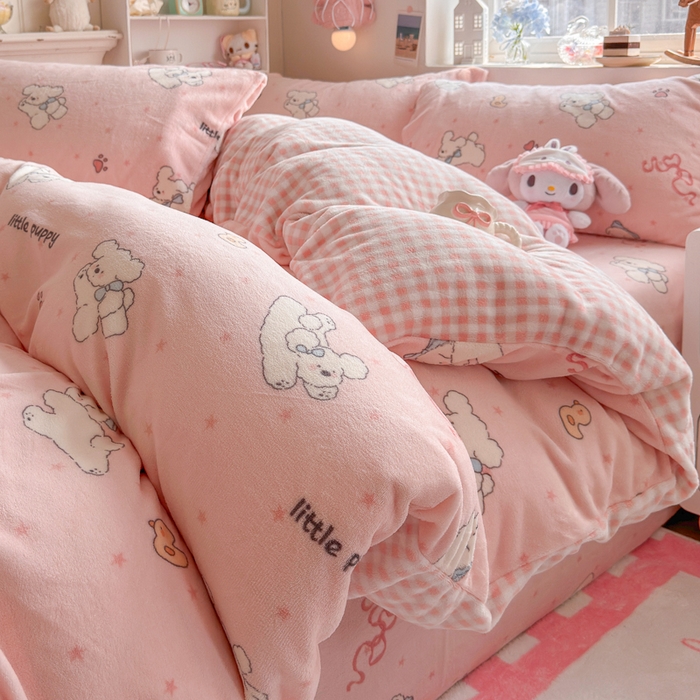 91家纺网 家纺一手货源 找家纺 Sweet dreams甜梦 2025新款全消光牛奶绒毛巾绣印花四件套 小白