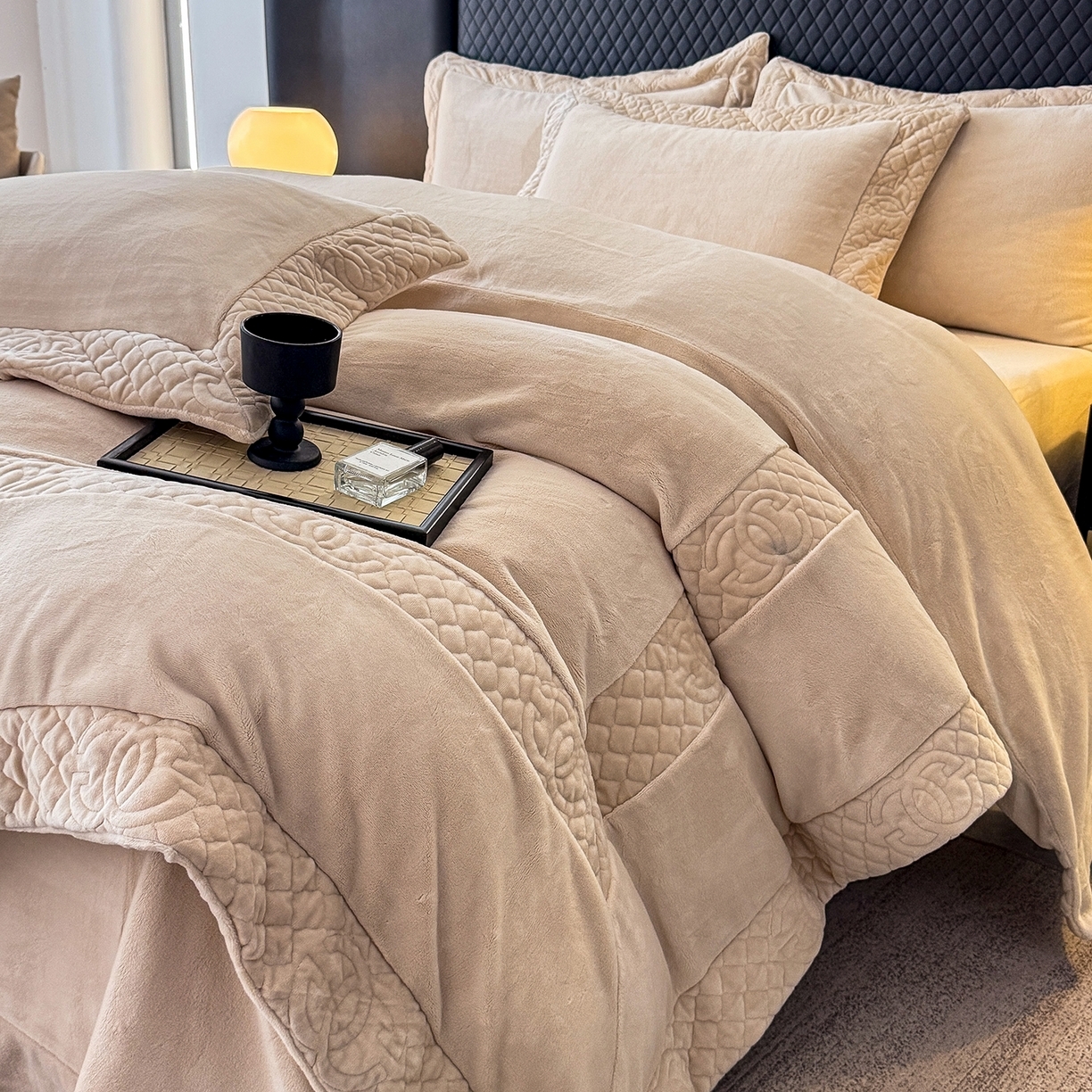 91家纺网 家纺一手货源 找家纺 （总）保罗圣迪奥 2025新款250克全消光三拼角双C四件套-沐凡系列一