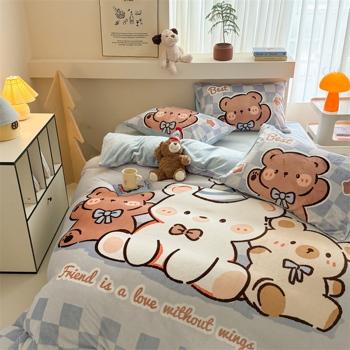 91家纺网 家纺一手货源 找家纺 福来临家纺 2025秋冬新款亲肤舒适保暖加厚牛奶绒大版卡通四件套 熊熊party