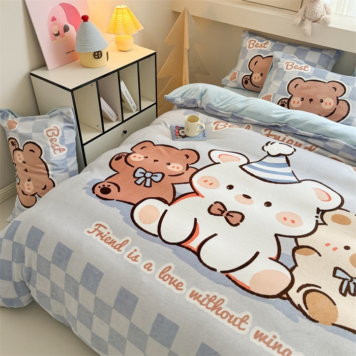 91家纺网 家纺一手货源 找家纺 福来临家纺 2025秋冬新款亲肤舒适保暖加厚牛奶绒大版卡通四件套 熊熊party