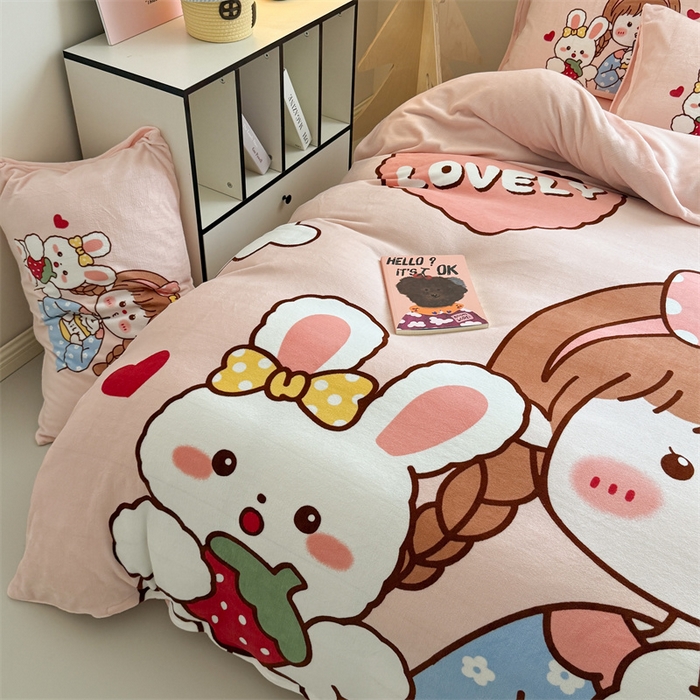 91家纺网 家纺一手货源 找家纺 福来临家纺 2025秋冬新款亲肤舒适保暖加厚牛奶绒大版卡通四件套 女孩与兔