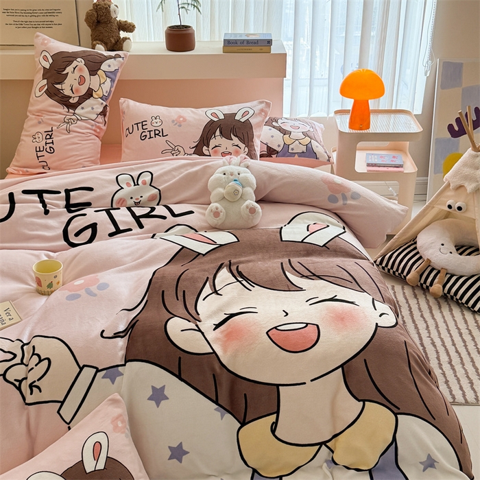 91家纺网 家纺一手货源 找家纺 福来临家纺 2025秋冬新款亲肤舒适保暖加厚牛奶绒大版卡通四件套 活泼女孩