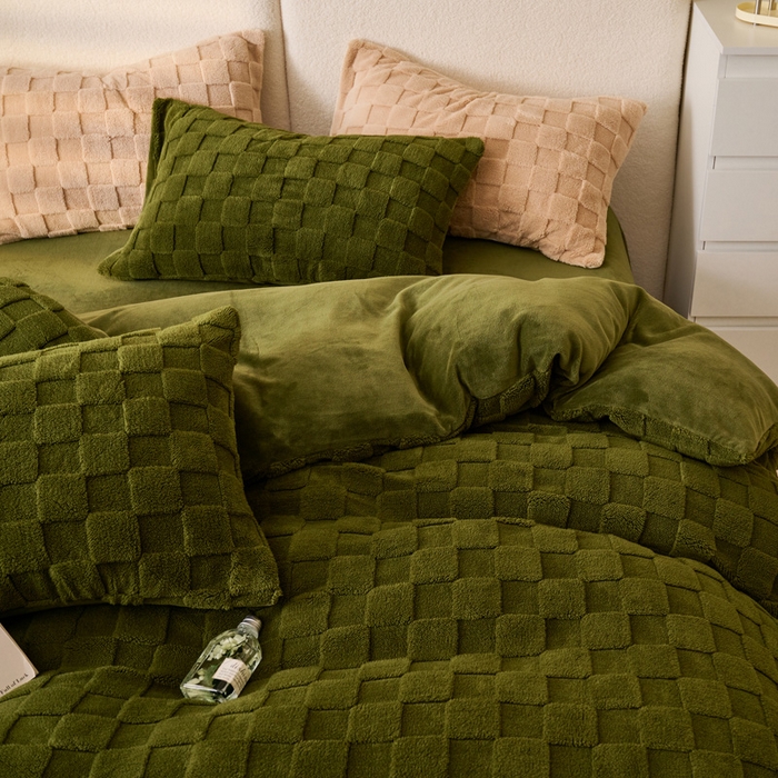 91家纺网 家纺一手货源 找家纺 晨曦家纺 2025新款加厚230克塔芙绒牛奶绒四件套-初暖系列 初暖-茶绿