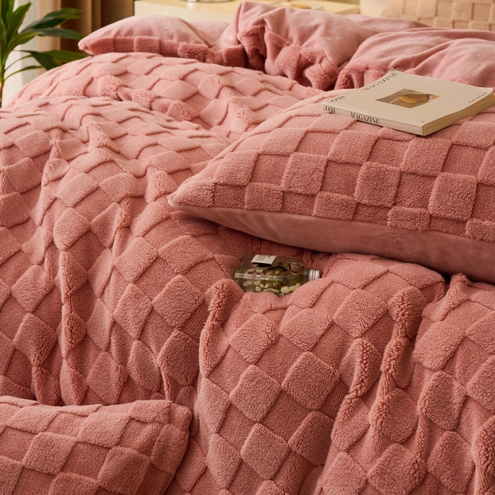 91家纺网 家纺一手货源 找家纺 晨曦家纺 2025新款加厚230克塔芙绒牛奶绒四件套-初暖系列 初暖-薄粉色