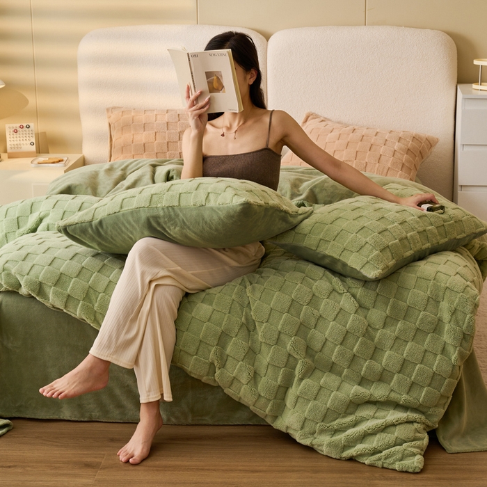 91家纺网 家纺一手货源 找家纺 晨曦家纺 2025新款加厚230克塔芙绒牛奶绒四件套-初暖系列 初暖-果绿