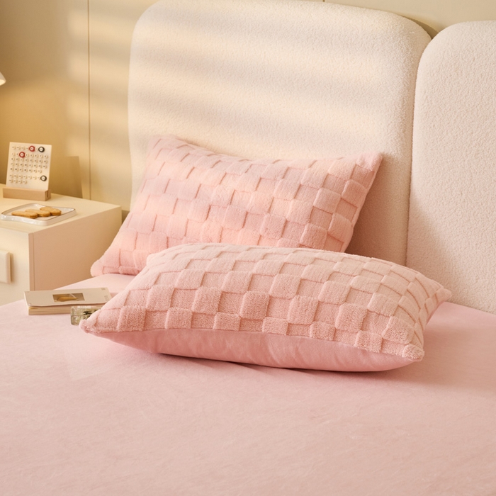 91家纺网 家纺一手货源 找家纺 晨曦家纺 2025新款加厚230克塔芙绒牛奶绒四件套-初暖系列 初暖-童话粉