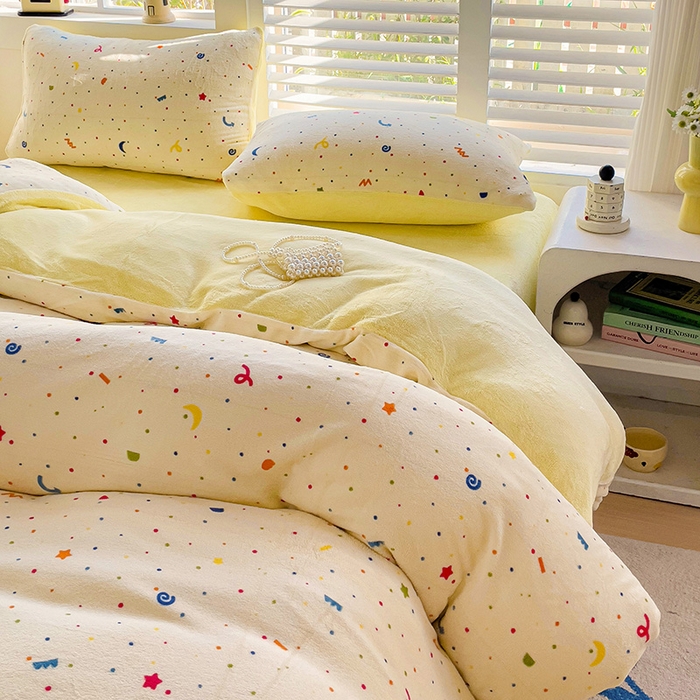 91家纺网 家纺一手货源 找家纺 暖芯优选 2025新款小清新加厚高克重牛奶绒四件套直播热款电商热款 彩虹堂