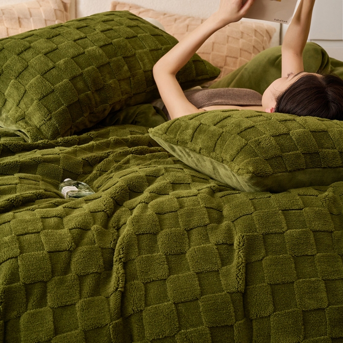 91家纺网 家纺一手货源 找家纺 晨曦家纺 2025新款加厚230克塔芙绒牛奶绒四件套-初暖系列 初暖-茶绿