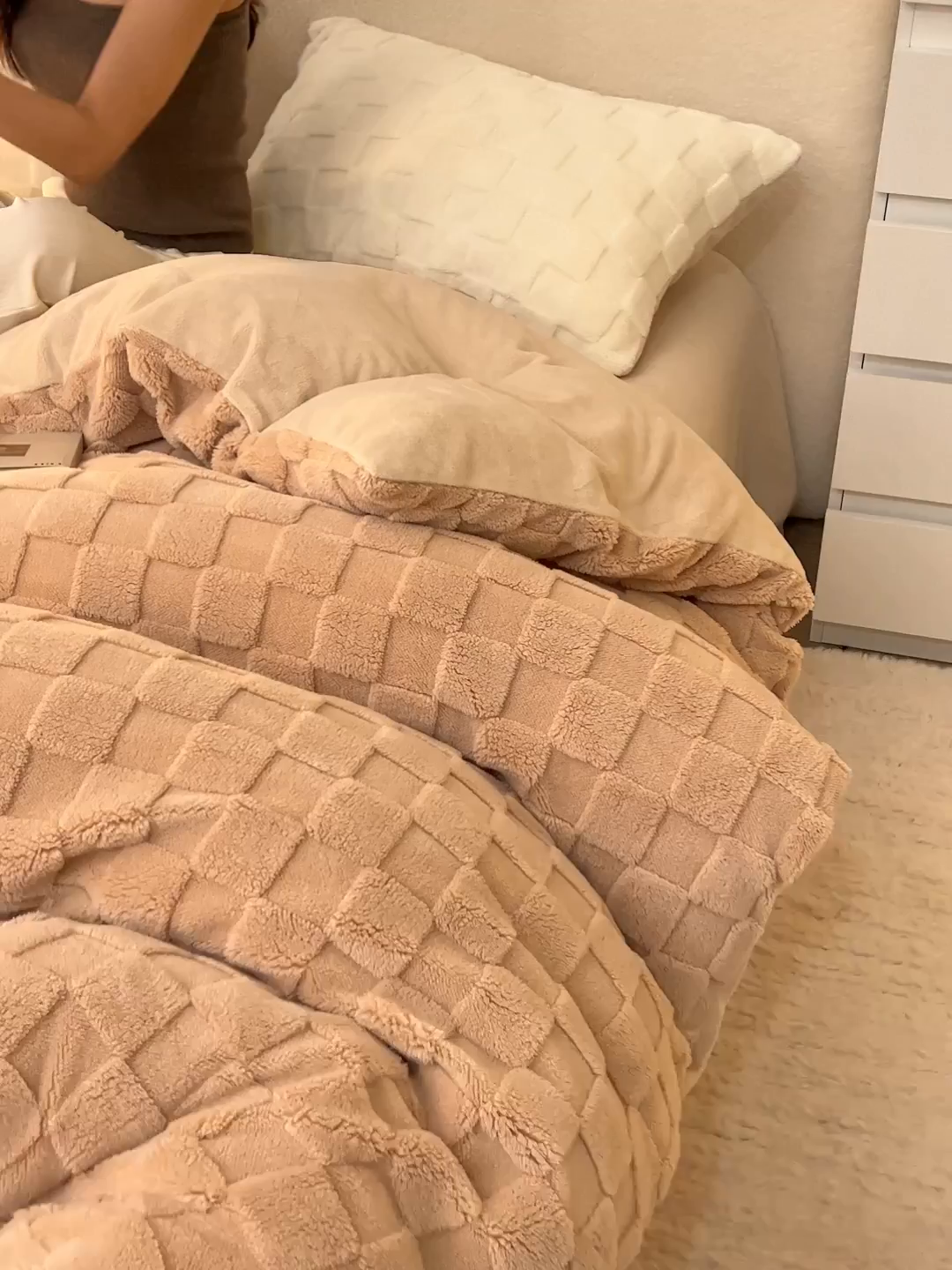 91家纺网 家纺一手货源 找家纺 晨曦家纺 2025新款加厚230克塔芙绒牛奶绒四件套-初暖系列 初暖-奶咖